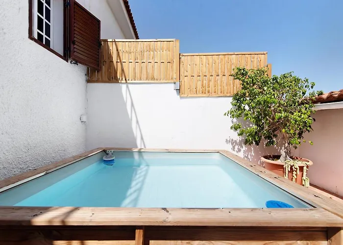 Floti Con Vistas Al Mar