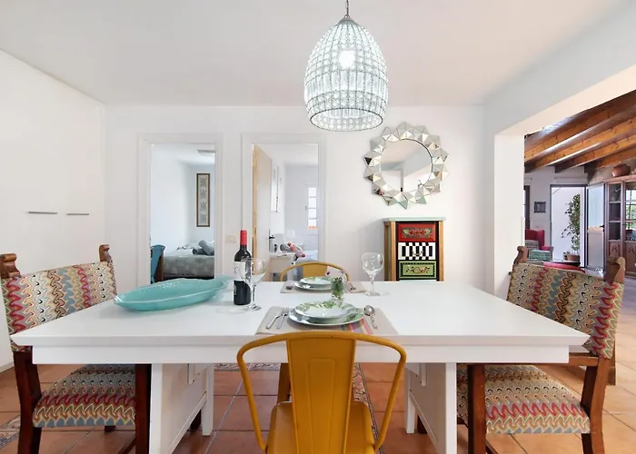 Floti Con Vistas Al Mar Nyaraló *